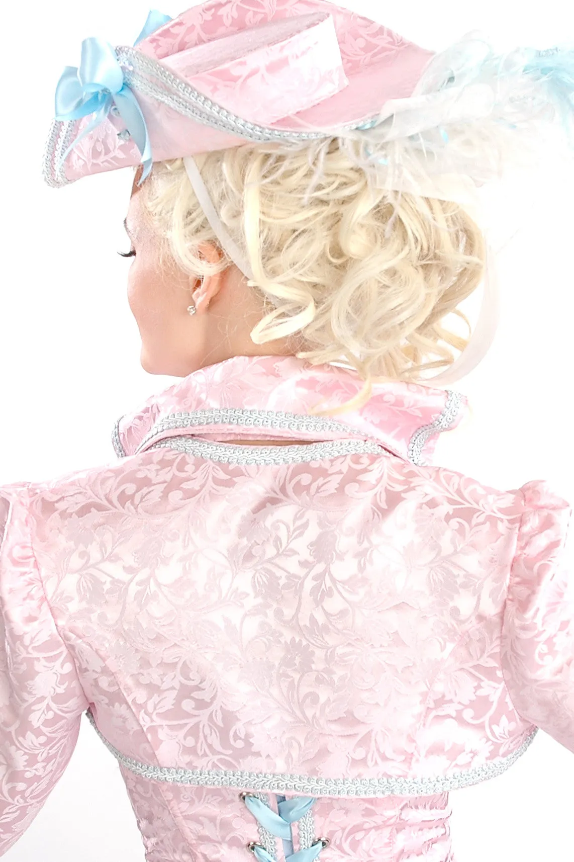 La Dauphine De Versailles Bolero