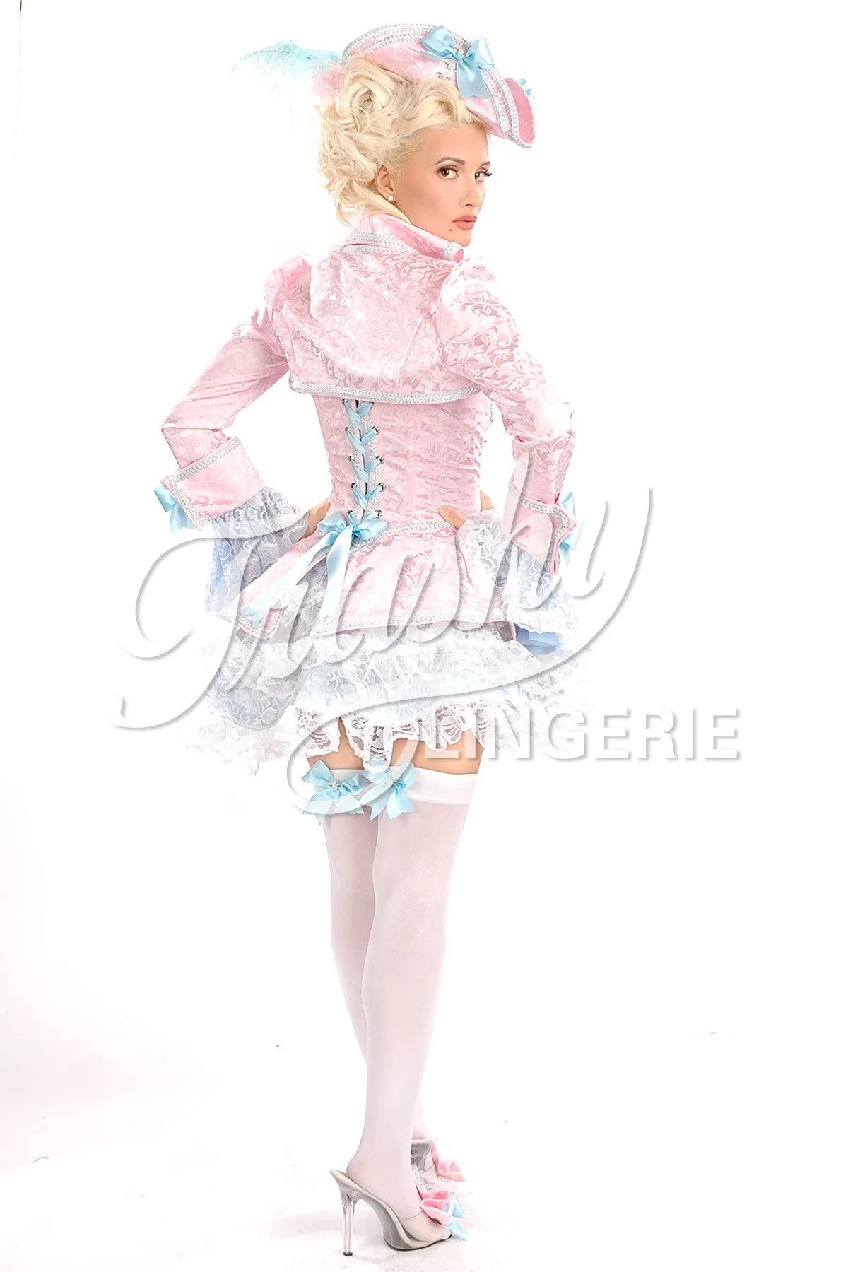 La Dauphine De Versailles Bolero