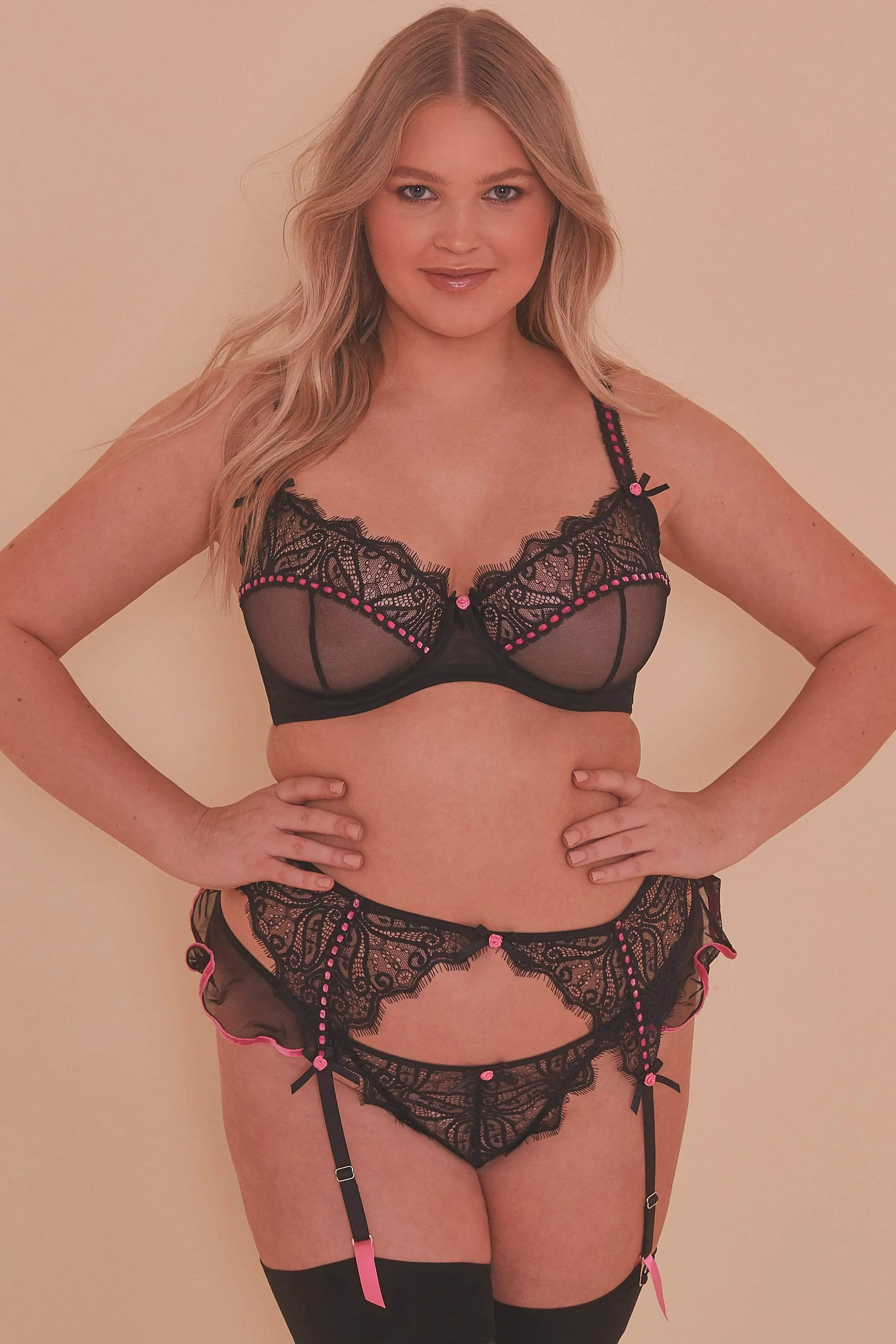 Monica Ribbon Slot Suspender Belt